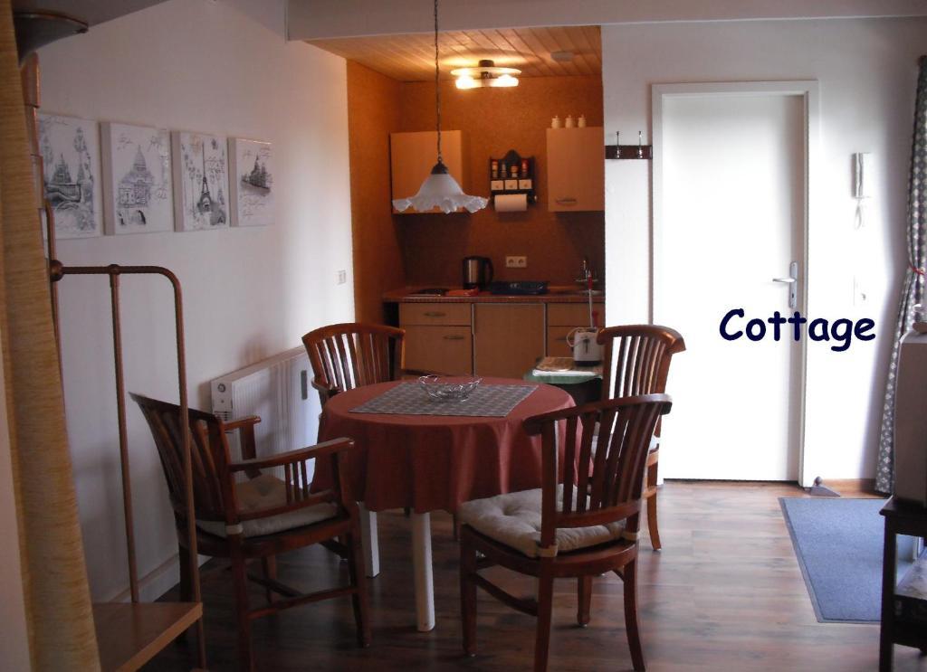 City-Ferienwohnungen-Dresden - Zentral Gelegen Im Haus Louisenstrasse 11 - Dresden-Neustadt Quarto foto